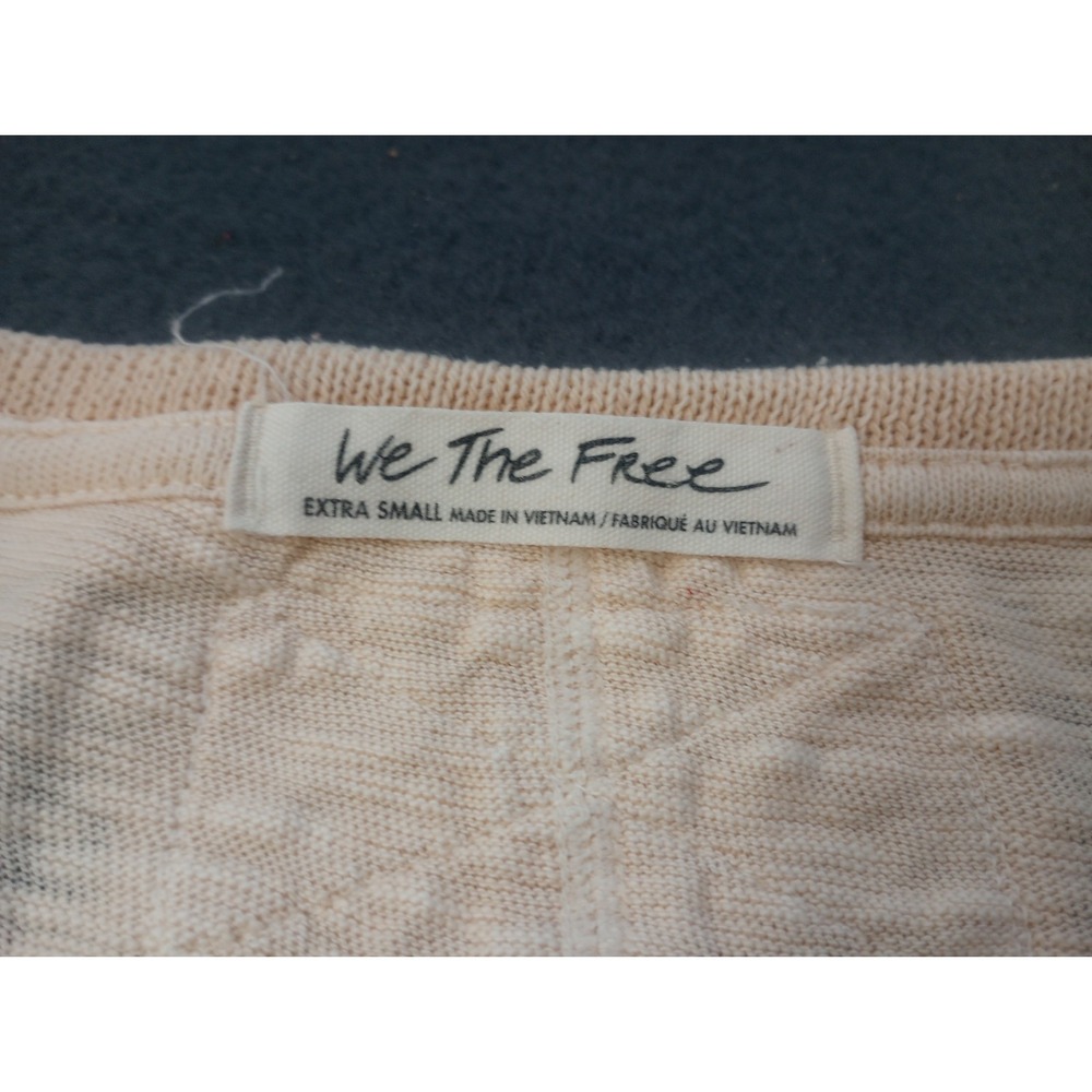 WE THE FREE Top XS FREE PEOPLE Phoebe Henley Burnout Raw Hems Cream Thumbholes - Picture 11 of 12